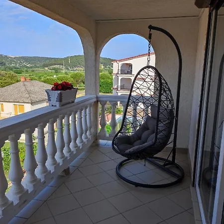In With Sea View, Terrace, Air Conditioning, Washing Machine 593-3 Lopar